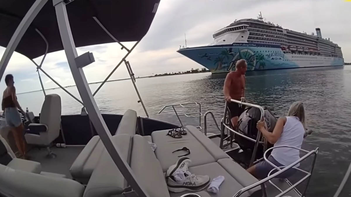 Disabled Boat in Tampa