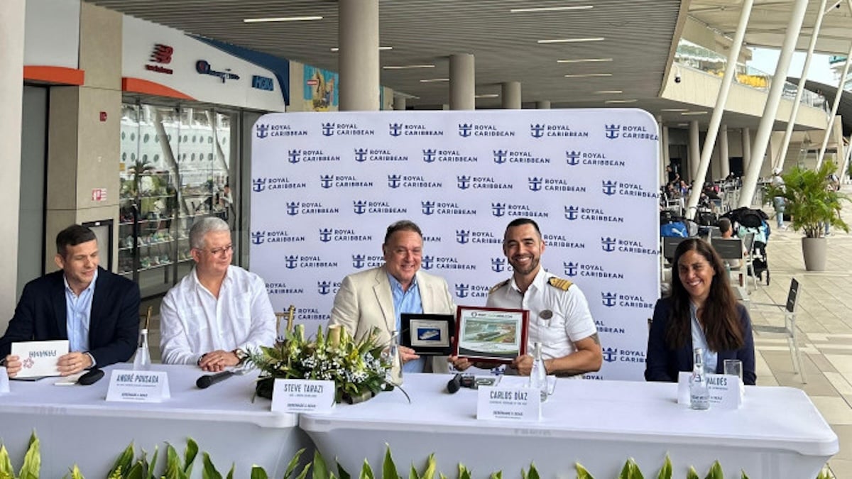 Panama welcomes Serenade of the Seas