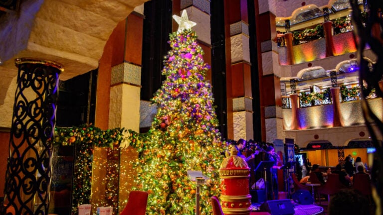 Carnival Cruise Line Releases 2025 Holiday Decorating Schedule