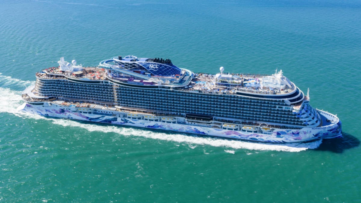 Norwegian Cruise Ships By Age: Newest to Oldest (2027-1998)