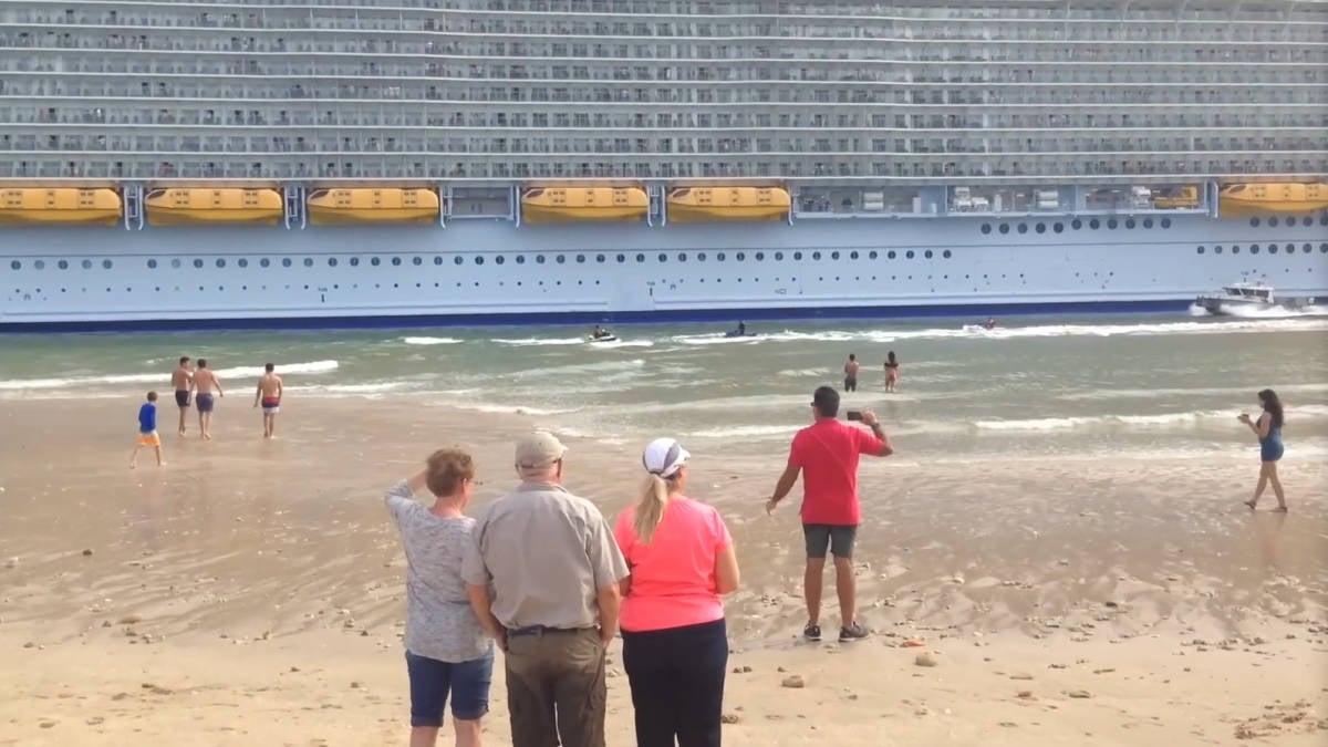 Harmony of the Seas Wave