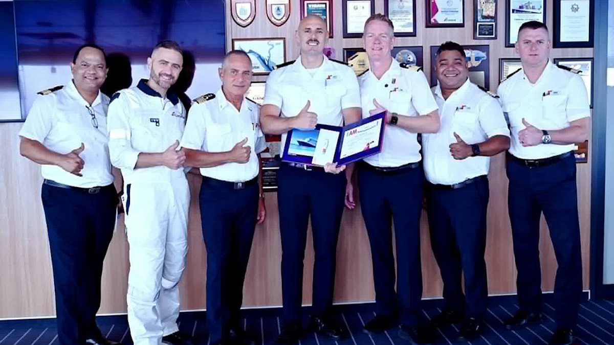 Milic Sarovic receives Hero award