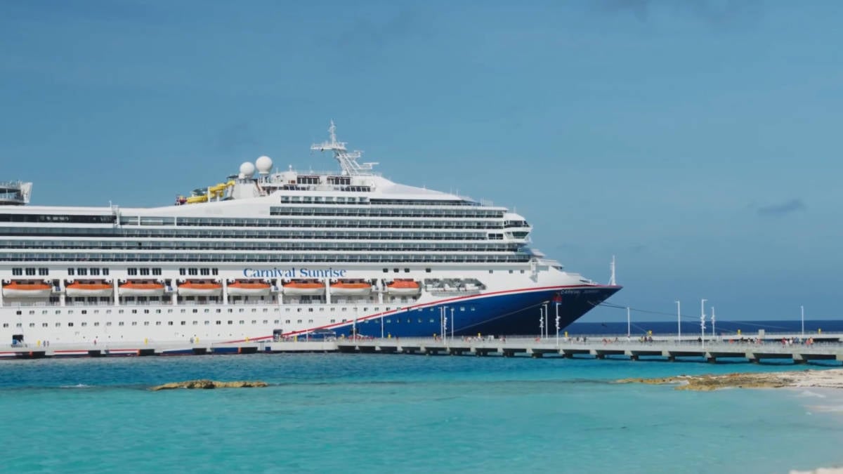 Upgraded Relaxaway, Half Moon Cay Opens