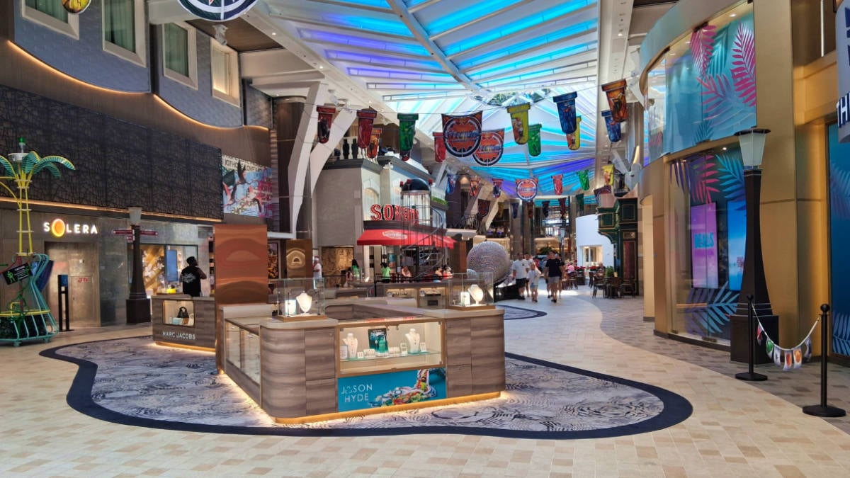 Utopia of the Seas Promenade