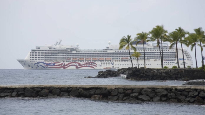 Pride of America in Hawaii