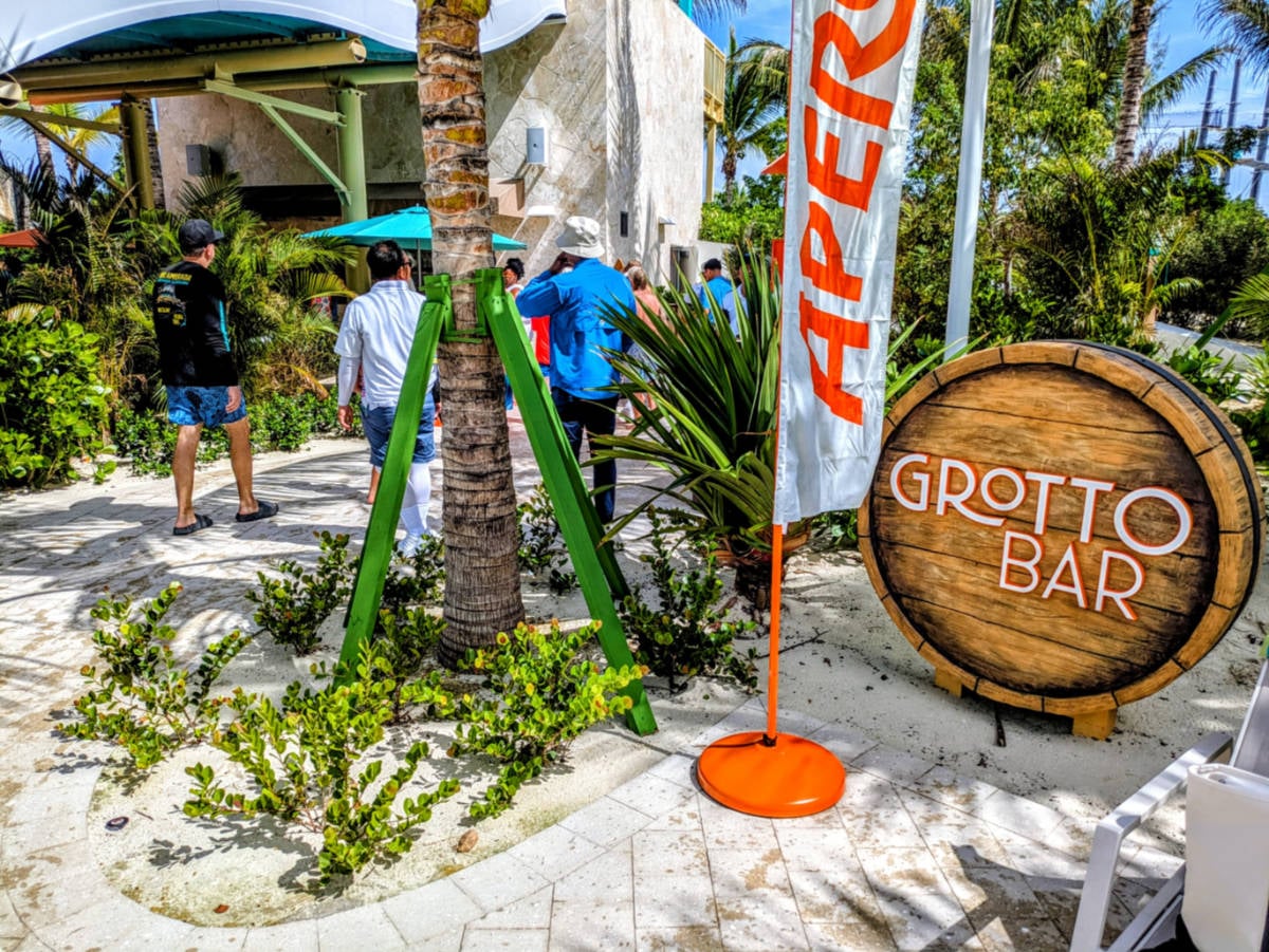 Grotto Bar