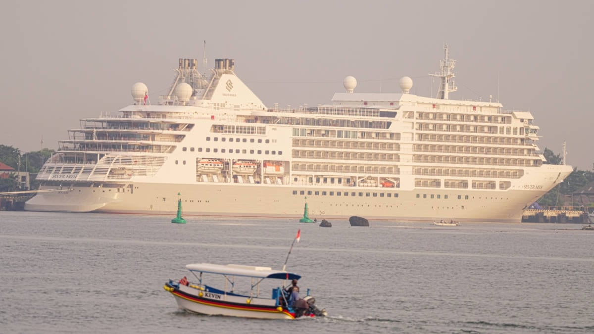 Silver Moon Cruise Ship