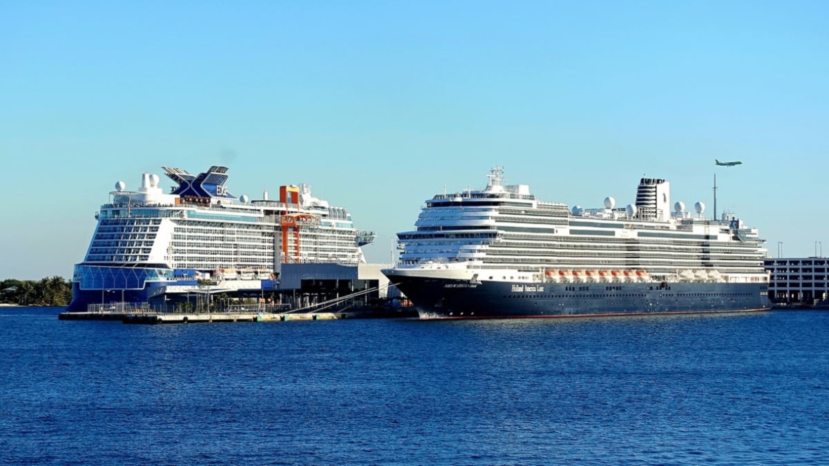 Cruise Ships Docked in Fort Lauderdale