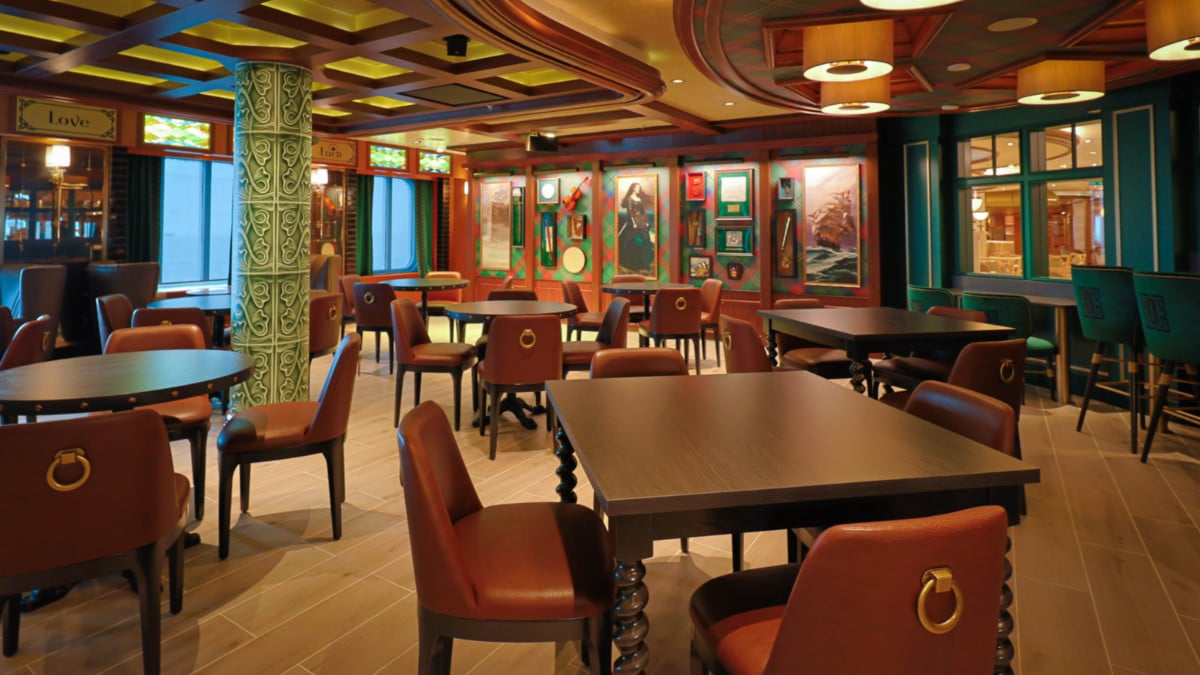 O'Malley's Irish Pub, Royal Princess