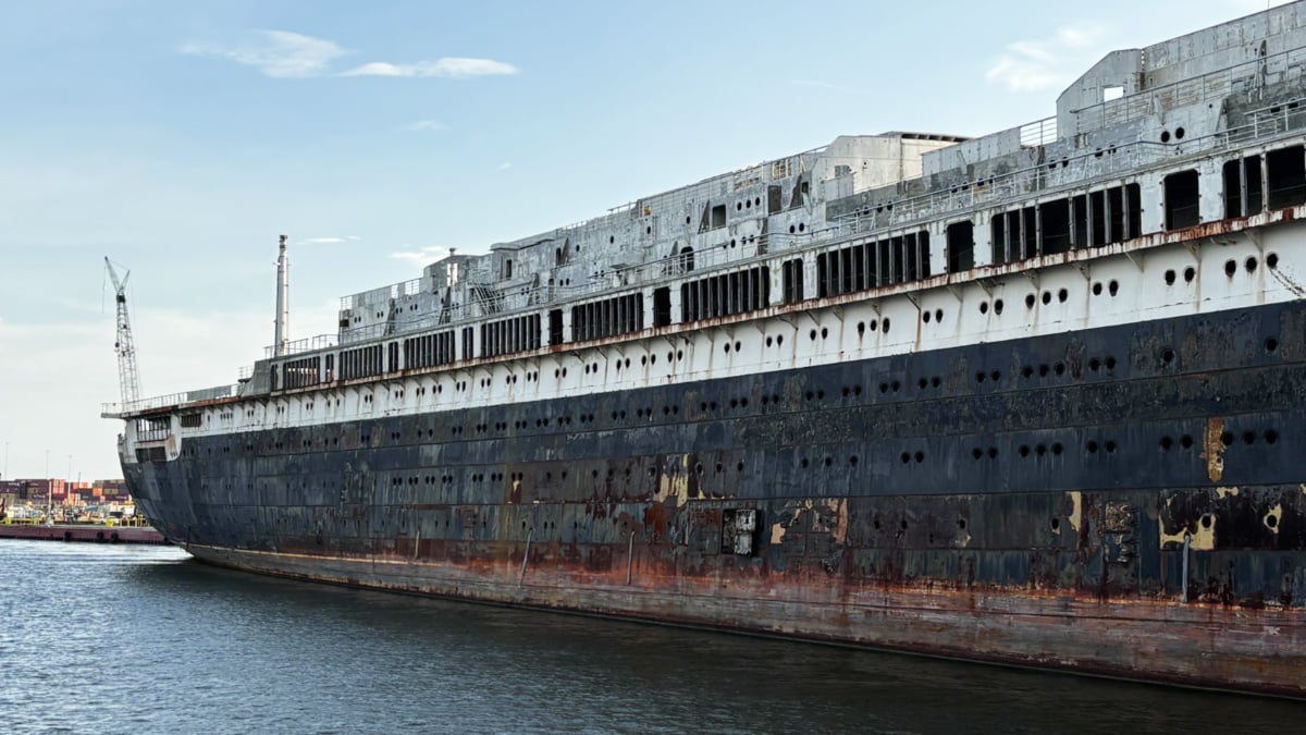 SS United States Starboard Side