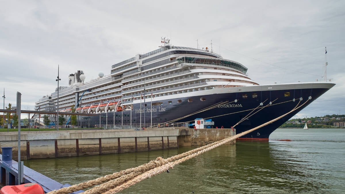 Zuiderdam in Quebec City